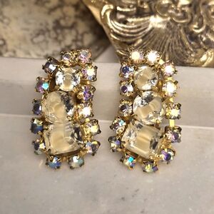 Vintage Yellow and Gold AB Clip On Earrings.